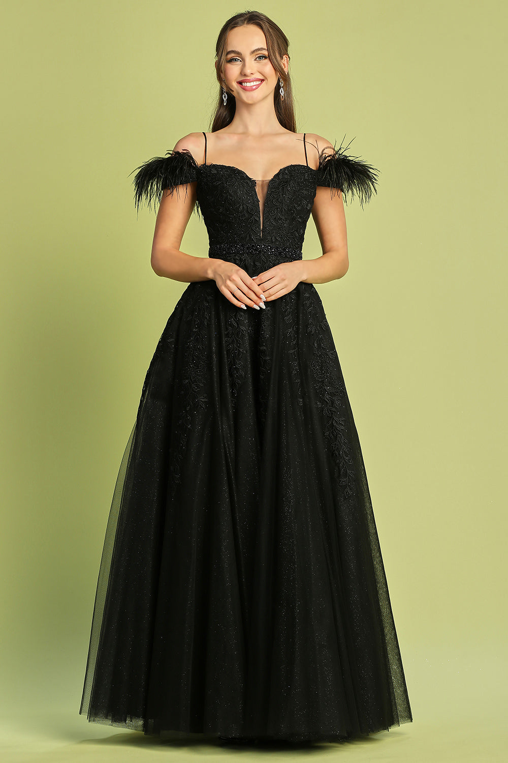 Vestido Negro Plumas AD3143